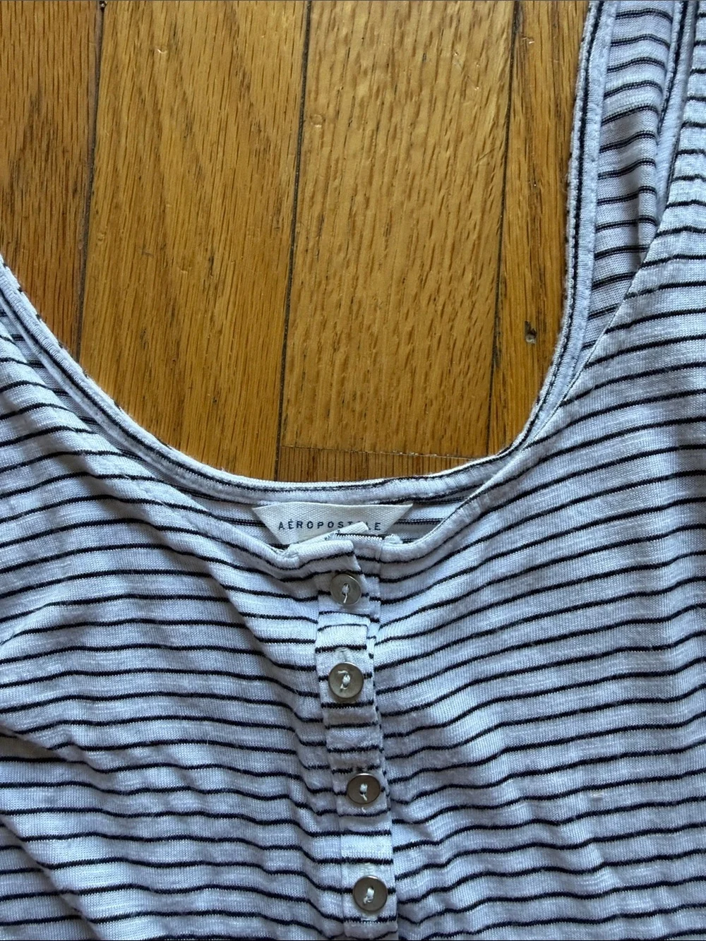 Aeropostale sleeveless scoop